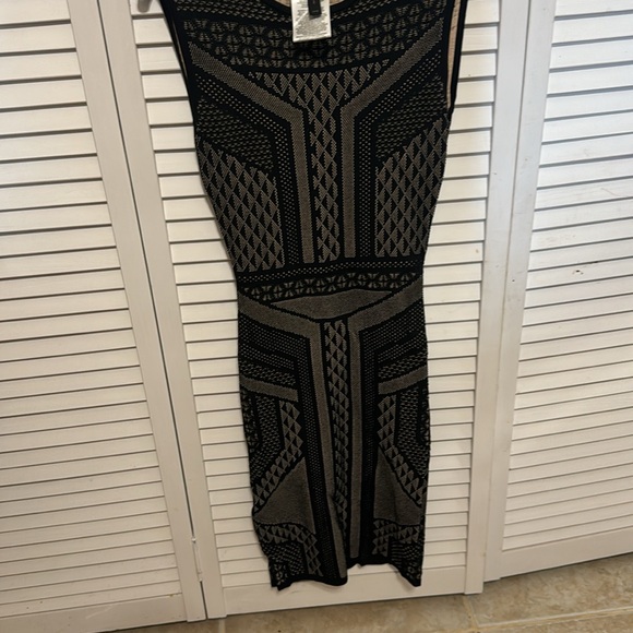 Bcbgmax Dress. Only worn once. - Picture 3 of 4
